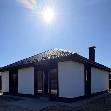 Будинок біля лісу