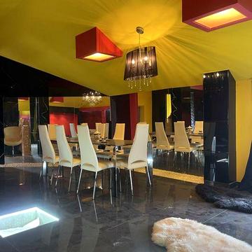 Продаж квартири Винники 270м2 з дорогим якісним ремонтом