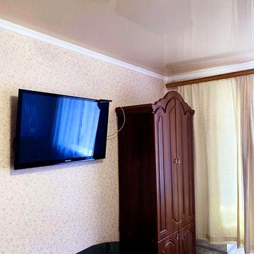 Від хозяйки,від 1 місяця,і більш,без ріелторів 1 кім кВ на проспекті Центральному ,Водопровідна Бузника