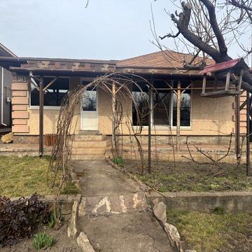 Продається якісне домоволодіння в центрі міста