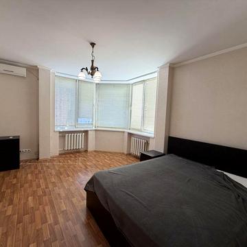 Вільна‼️ Бажана 12 оренда 1к метро Осокорки