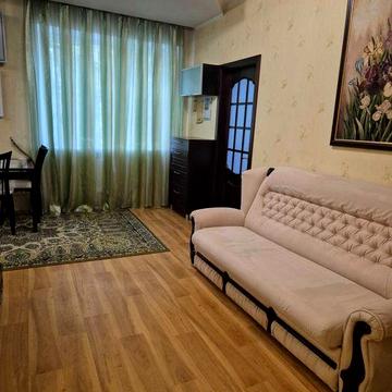 Здам 1-кімнатну студію поруч з Нагоркою