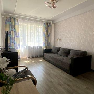 Своя, однокімнатна кіартира, правий берег, Зоря