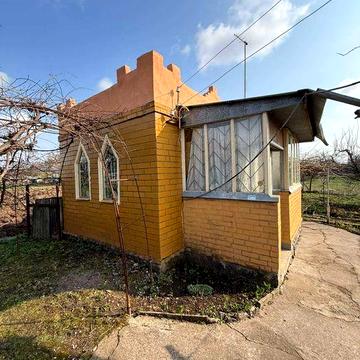 Дача-замок у Мильцях: Ваш приватний скарб за 5 км від Полтави!