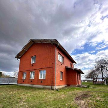 % Продаж 2-поверхового цегляного будинку з ремонтом, Грушвиця Перша