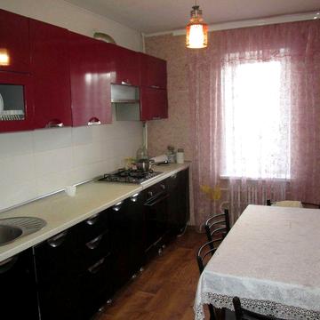 Здам 3 кімнатну квартиру по вул. 6 Грудня ( р-н 20 школи ) на 3 поверсі 9-ти поверхового будинку.