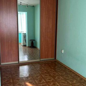 Продам 3-к з переплануванням у 2-к