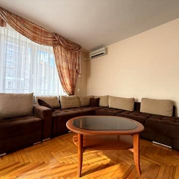 Оренда просторої 4-кімнатної квартири в центрі Києва вул. Олександра Кониського (Тургенєвська), 52/58