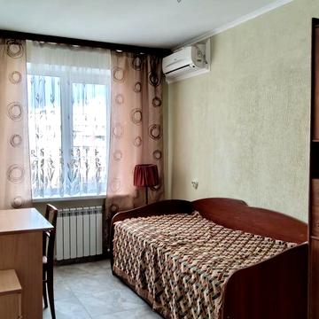 Продаеться трикімнатна квартира на Воскресенці. Від власника.к