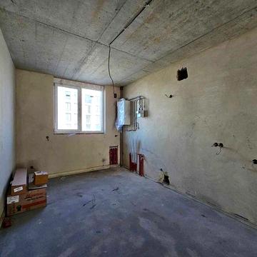 Продається двокімнатна квартира з кухнею-студією!