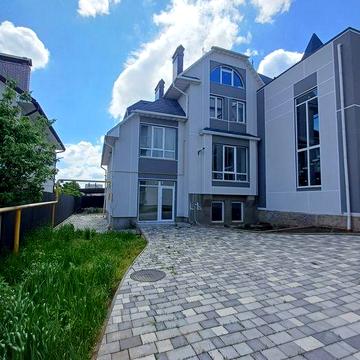 Продається велика ОДНОкімнатна квартира.