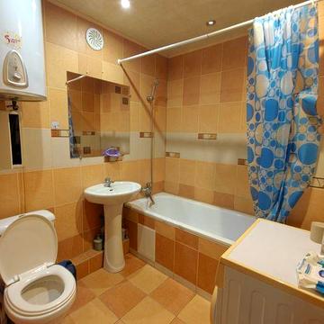 Помесячно 3х-комн на Лесном (Артёма)