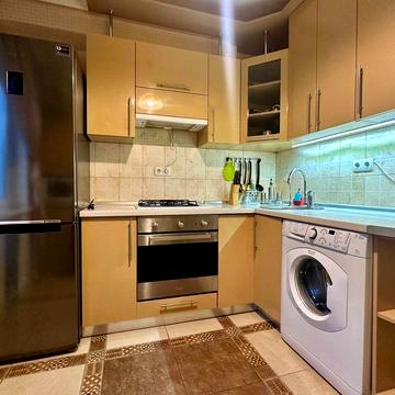 Братиславська 40а, перша здача 2-к квартири, Лісовий масив, газ, 4 поверх!