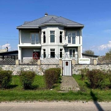 Продається новий будинок у м. Чигирин.