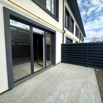 Ірпінь таунхаус Зої Алієвої з виходом в парк Правика