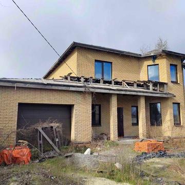 Продам недостроенный дом Песочин Рыжов 236 м2 (ул. Слободская, возле Лицея и Дома Культуры)