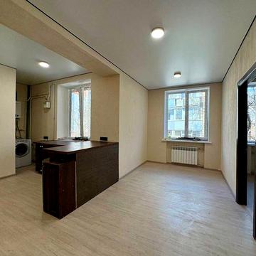 Продаж 4-х кімнатної квартири | вул. Петропавлівська р-н Саммаркету | 3-й пов. | Євідновлення