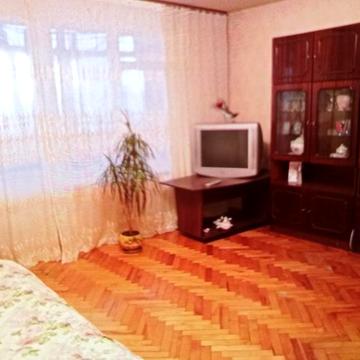 Сдам 1кв   м Шулявка 5 мин пешком н.Газ .