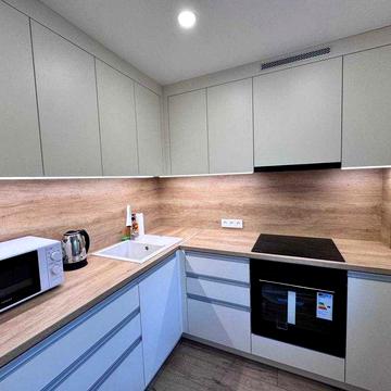 Сдам 2-х комнатную студию на ж/м Красный Камень