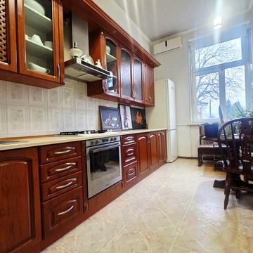 Продаж  квартири 66.8м.кв