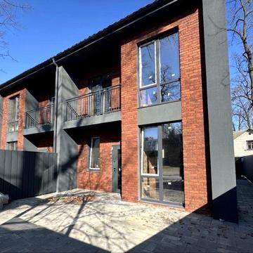 Кутовий таунхаус , р-н парк Незнайка