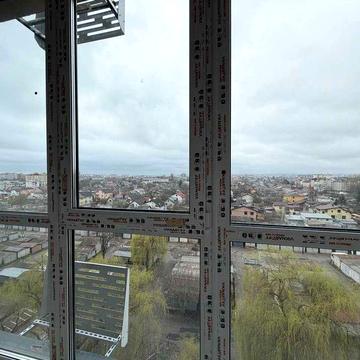 Видова однокімнатна квартира центр, можна робити ремонт