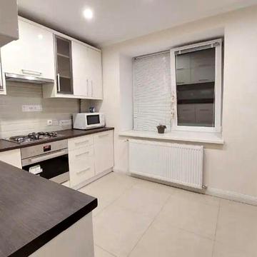 Квартира 3/х кім на Дружбі дворівнева