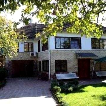 М.Лівобережна 10 хвилин. Будинок 200 кв.м. Оренда на літо від 1 до 4 місяців