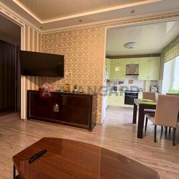 Простора квартира в центрі міста 63 м.Кв/ ремонт