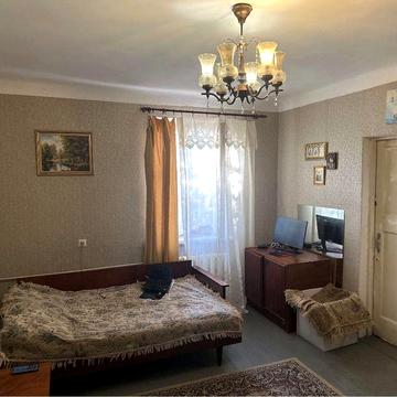 Продам 2-кімнатку квартиру в районі р. Колос