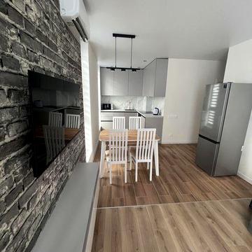 Сдам большую  евро-двушку в ЖК Крона Парк. Хозяин.