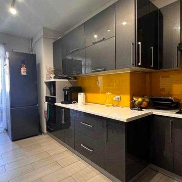 Продаж 3кім. квартири з ремонтом на вул. Скорини в новобудові