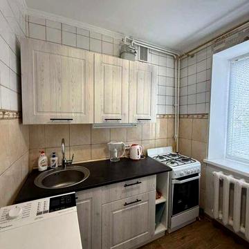 1-к, р-н Алмазний, цегляний будинок, з ремонтом