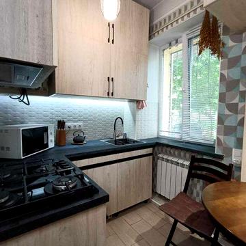 Продам 2-комнатную  квартиру П.Поле