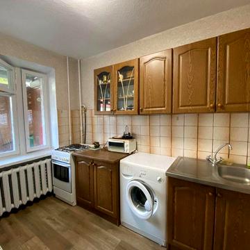 Однокімнатна  40 м2, метро, вулиця Миколи Пимоненка 5