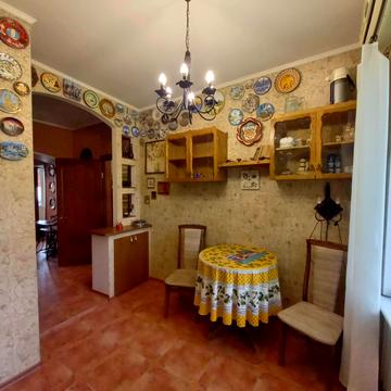 Мальовнича вул. (Скворцова), 24