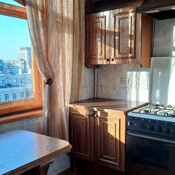 Здам 1 кім.квартиру метро Захистників  України, Спортивна, вул.Молочна