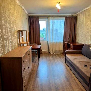 Здається простора квартира - 3 кімнати в 4-кім. квартирі в районі ПЗР