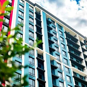 Готова 1-кімнатна квартира з великим балконом вул.Незалежності