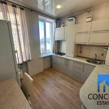 Сдам просторную 2к сталинку на пр-те Яворницкого 55. Центр!