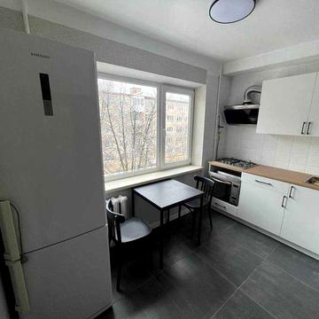 Оренда 2х кімнатної квартири, роздільна 49 кв м. Петра Курінного, без комісії! Після ремонту !