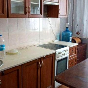 Здаю 3-кiмнатну квартиру р-н Солянi