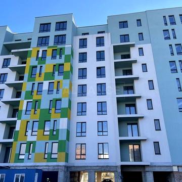 Трикімнатна квартира в новобудові , 3 поверх, 89 м.кв по 656 дол за м