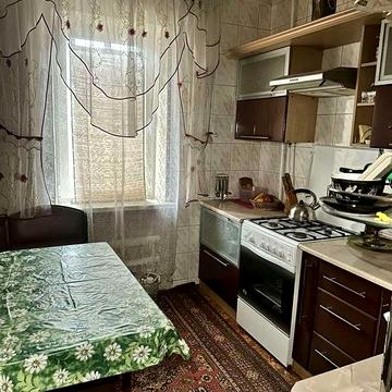 Продам 2-кімнатну квартиру на вул. Театральній (Васляєва).