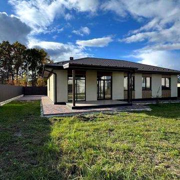 Будинок в Бучі вартує уваги