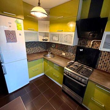 1к з євроремонтом біля Погран академії \ 9000 грн.