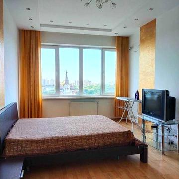 Аренда! СВОЯ! Сдам без комиссии 2-х комн. или евродвушку в хорошем Новом доме с евроремонтом, Центр, панорама города и моря.