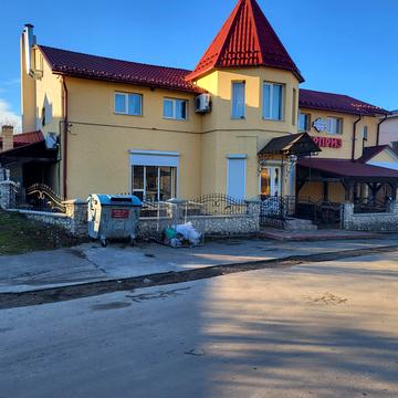 Національного Відродження, 15