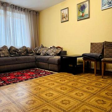 Простора квартира з АГВ! Центр Міста!