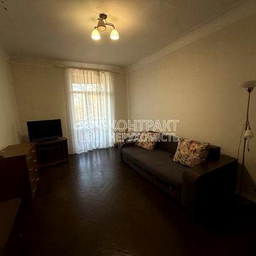 Оренда 2-х кім. сталінка хтз